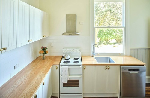 Yambacoona House | Yambacoona House: bring your people together on King Island