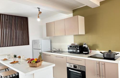 Cayenne Apartment | Yana Room - Centre ville, 2 chambres, espace travail, Wifi fibre