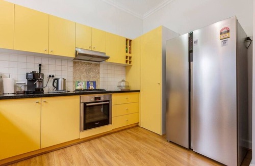 Alphington House | Yarra River Escape | Relax Near Melbourne CBD