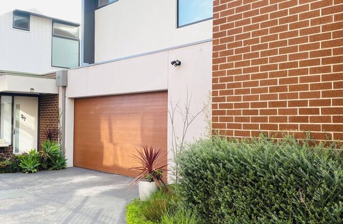 Yarraville House | Yarraville 3bed 2bath with double garage