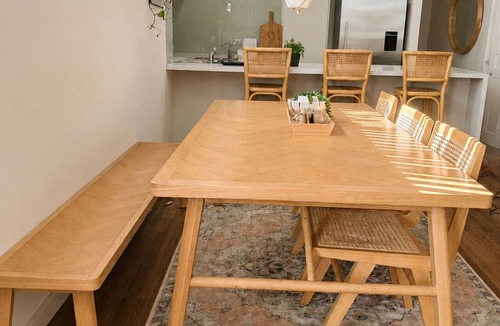 Falcon House | Yarri House- walk to shops, estuary and beach!