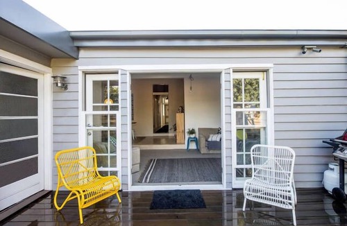 Coburg House | Yellow Door Coburg | Boutique Accommodation | Sleeps up to 16 guests
