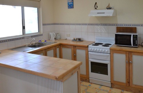 Marion Bay House | Your Marion Bay Getaway | Self-Contained Family Unit Near Innes National Park