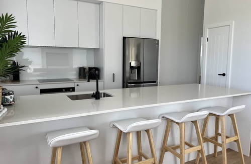 Anna Bay Apartment | Zala - whale watching with beautiful Ocean views 🌊☀️