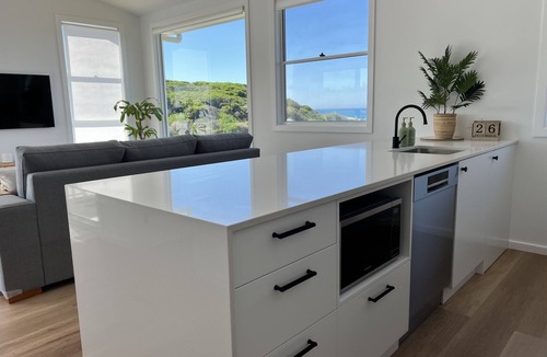 Anna Bay Apartment | Zala - whale watching with beautiful Ocean views 🌊☀️