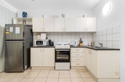 Nightcliff Apartment | Zen Bamboo: cozy - modern - central