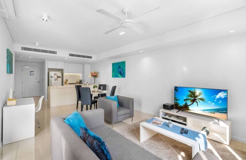Darwin City Centre Apartment | Zen Golden Bay: Harbour View ~ Pool ~ Balcony