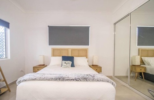 Alawa Apartment | ZEN HIDEAWAY - Cozy 2-BR Modern Design with Aircon