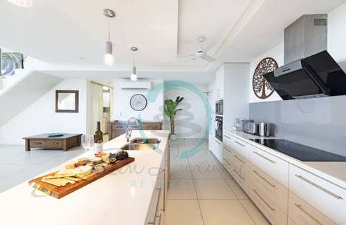 Darwin City Centre Condo | ZEN LUXURY 2-STORY Penthouse Mindal View