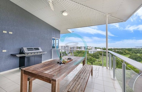 Darwin City Centre Condo | ZEN LUXURY 2-STORY Penthouse Mindal View