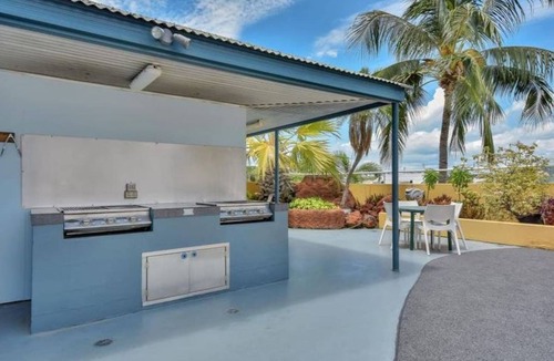 Cullen Bay Apartment | Zen Marina Rooftop Huge Balcony BBQ Sunsets