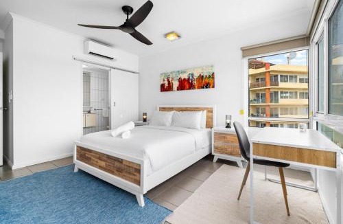 Cullen Bay Apartment | Zen Marina Rooftop with Huge Balcony - BBQ - Sunsets