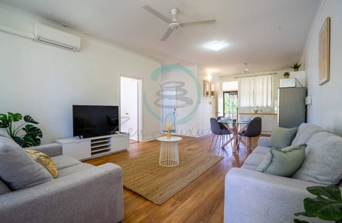 Nightcliff Apartment | Zen Nest: Cozy ~ Lawn ~ Minimalist