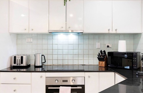 Darwin City Centre Apartment | Zen Ocean Crest Pool - Gym - Balcony - BBQ