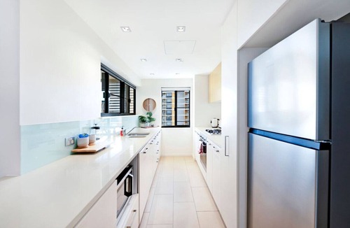 Darwin City Centre Apartment | Zen Oceania : Moon Dunes ~ Gulf View ~ Pool