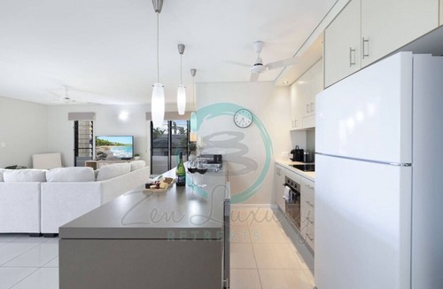 Stuart Park Apartment | Zen Stuart: Outdoor Dining ~ Seaview ~ Pool