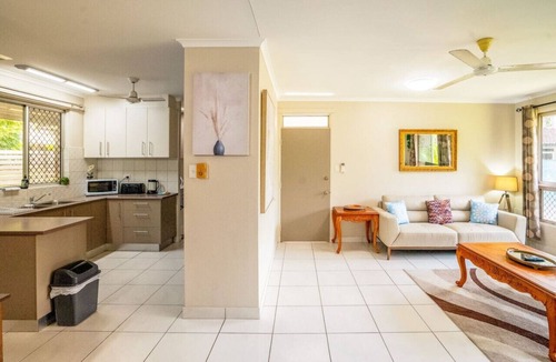Rapid Creek House | Zenhouse Jordan: Private Backyard ~ Pets ~ BBQ