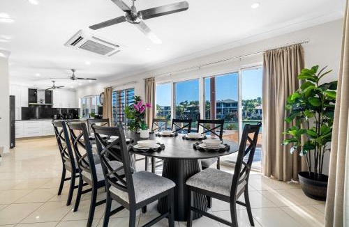 Bayview House | ZenLux Rosewater - Pool - Marina Deck - Bayview Pad