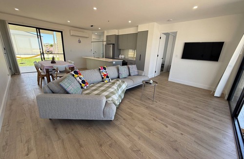 Melville Apartment | Zion on Yorkes-2 bedroom downstairs unit - Off peak special!