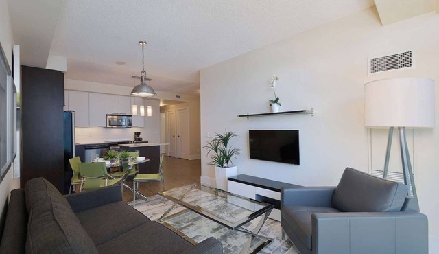 1 Bedroom/1 Bathroom Suite in Toronto