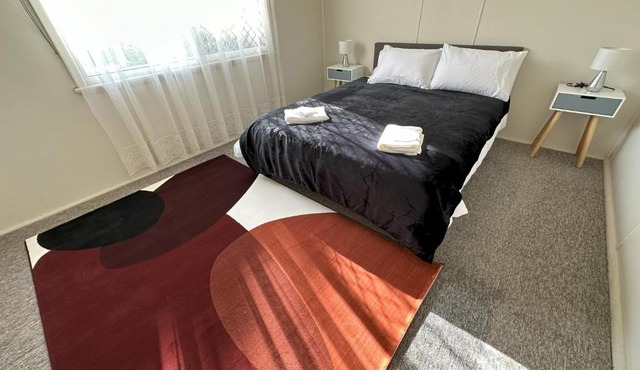 1 Bedroom Apartment near Graftons Waterfront