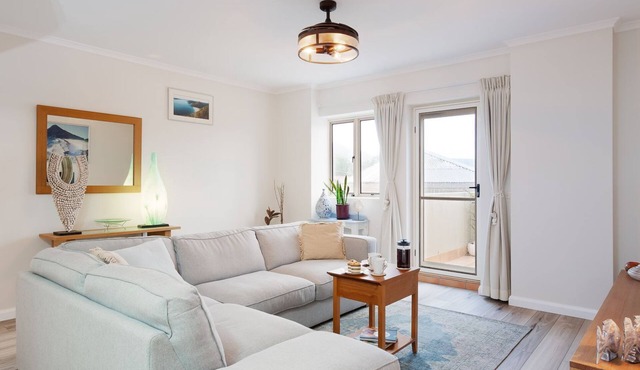 101 The Breakwater 2 Messines - Linen, Wifi, Air con