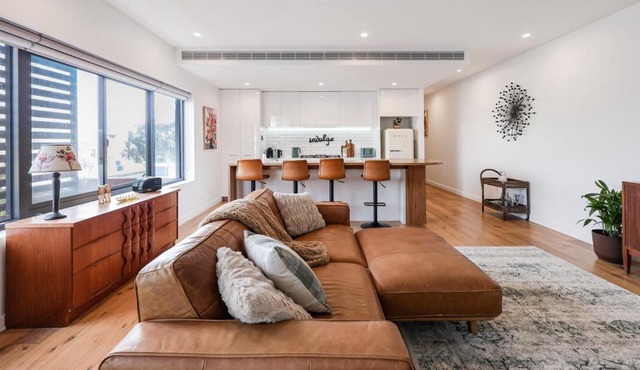 104 Portarlington Esplanade 2 bedroom, 2 bathroom apartment Parking Walk to the beach and shops Elevator access