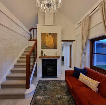 1860 Heritage Beachside Studio