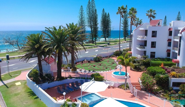 2 Bedroom Unit-Ocean View, Pool, Mini Golf & more! in Sunshine Coast
