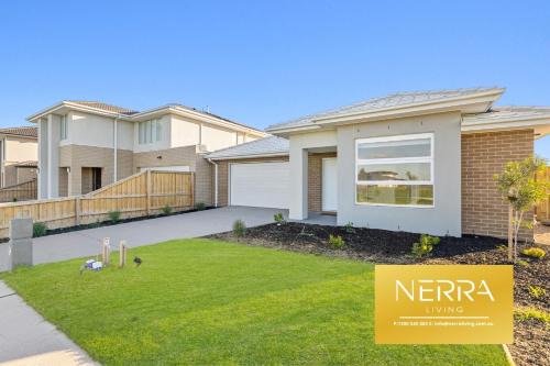 2, Charming Loop, Officer, Vic, 3809