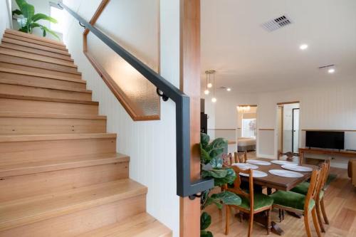 2 Houses, 1 Booking, Great Location