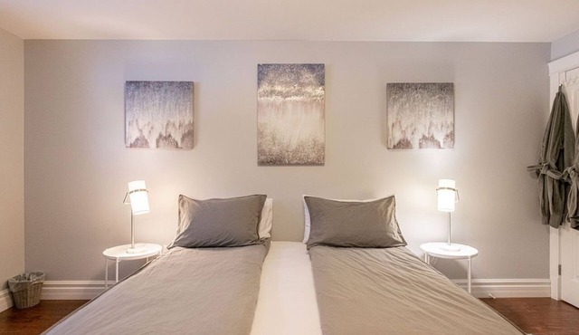 2 King Beds, Ski Martock, OnTree, Wineries, Hot Tub in Windsor forks