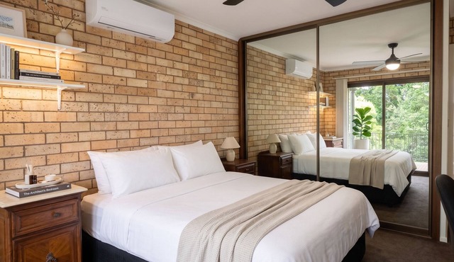 2 Rooms upstairs - Suite with Golf & Water Views
