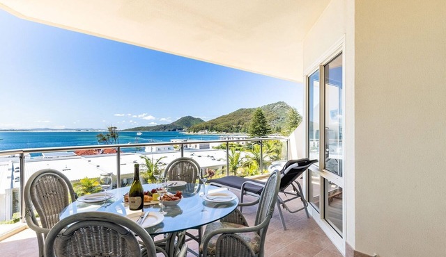 203 The Breakwater, 2 Messines St - magical unit with lift, pool, views and aircon