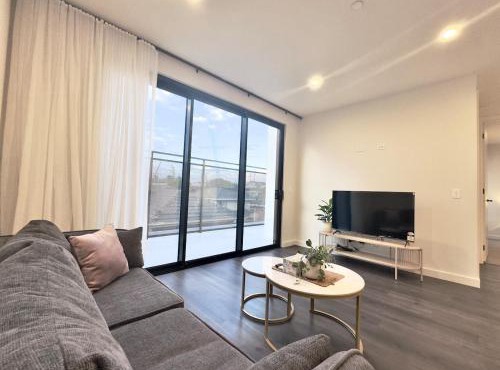 2BR 2BA Modern Manor House - Steps from Monash Uni mvc203