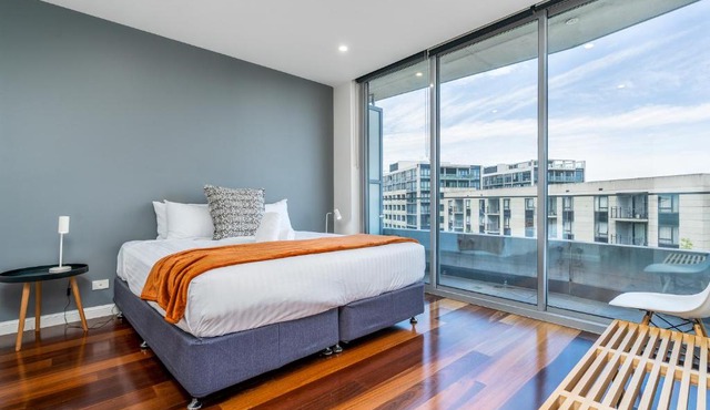 2BR Apt Near Parliament House - Hosted by Canstay