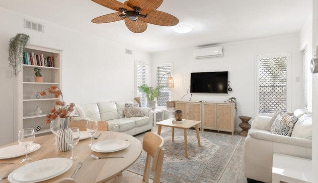 2BR Rockingham Beach Retreat in Rockingham