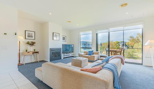 3 Bedroom Townhouse - Pool and Tennis Court Access