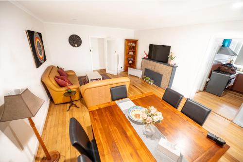 3 Bedrooms Holiday Homes In Corio