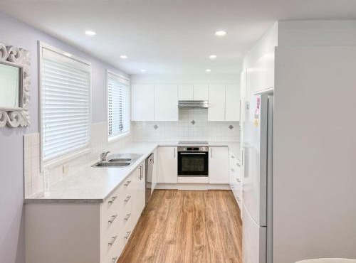 32 Degrees South, 40 Government Rd - Pet Friendly, Linen, Air Con, WiFi