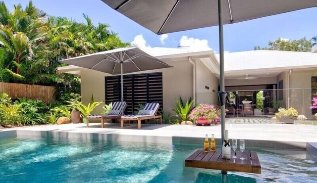 4 Bedroom Luxury House in Port Douglas