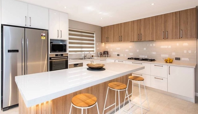 7 Fit for the Royal Family - sleeps 8