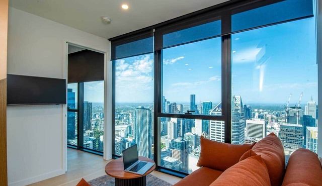 71st Floor Luxury Apartment | Melbourne CBD