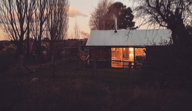 A cosy cabin located 10mins from Lake Jindabyne