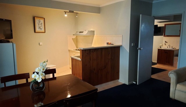 Abbotswood Motor Inn