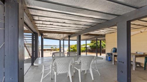 About Windward - Budget Property With Million Views