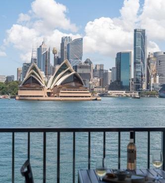 Absolute Waterfront Luxe Opera House and Harbour Bridge Views - Best in Sydney!