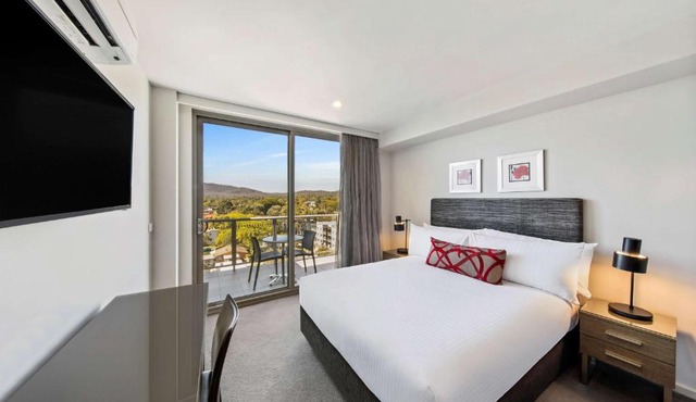 Adina Serviced Apartments Canberra Dickson in Canberra