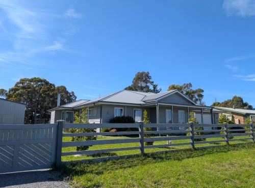 Aiyana's Coastal Retreat
