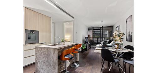 Albert Park Ultra Luxe Retreat With Pool Gym Parking